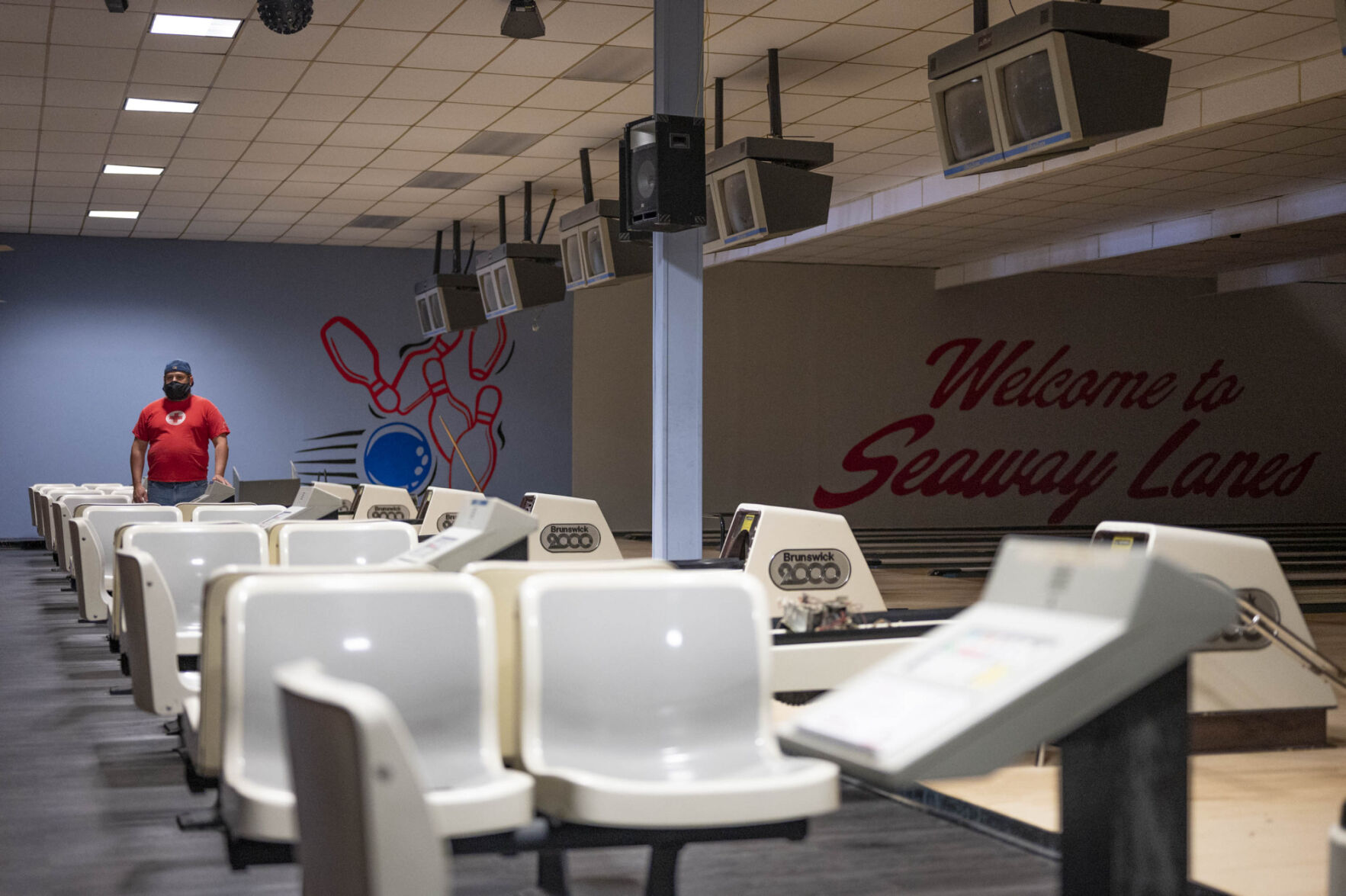 Bowling alleys anxious to get rolling